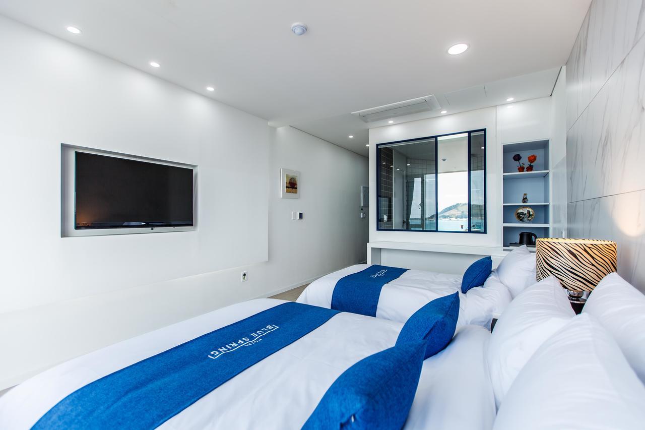 Blue Spring Hotel Jeju Bagian luar foto