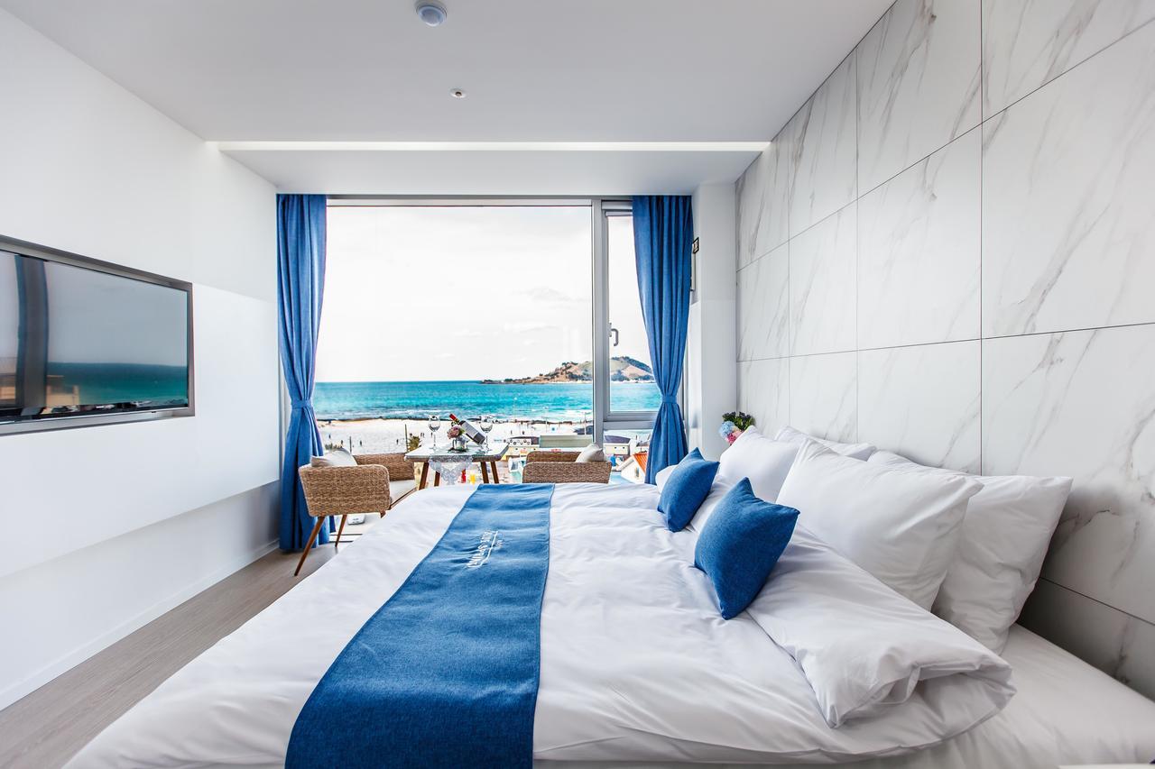 Blue Spring Hotel Jeju Bagian luar foto