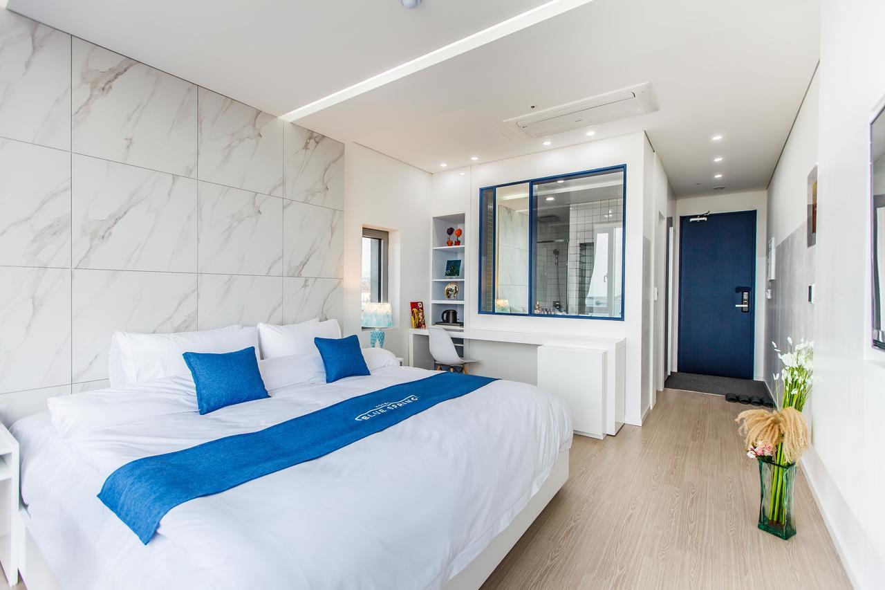 Blue Spring Hotel Jeju Bagian luar foto