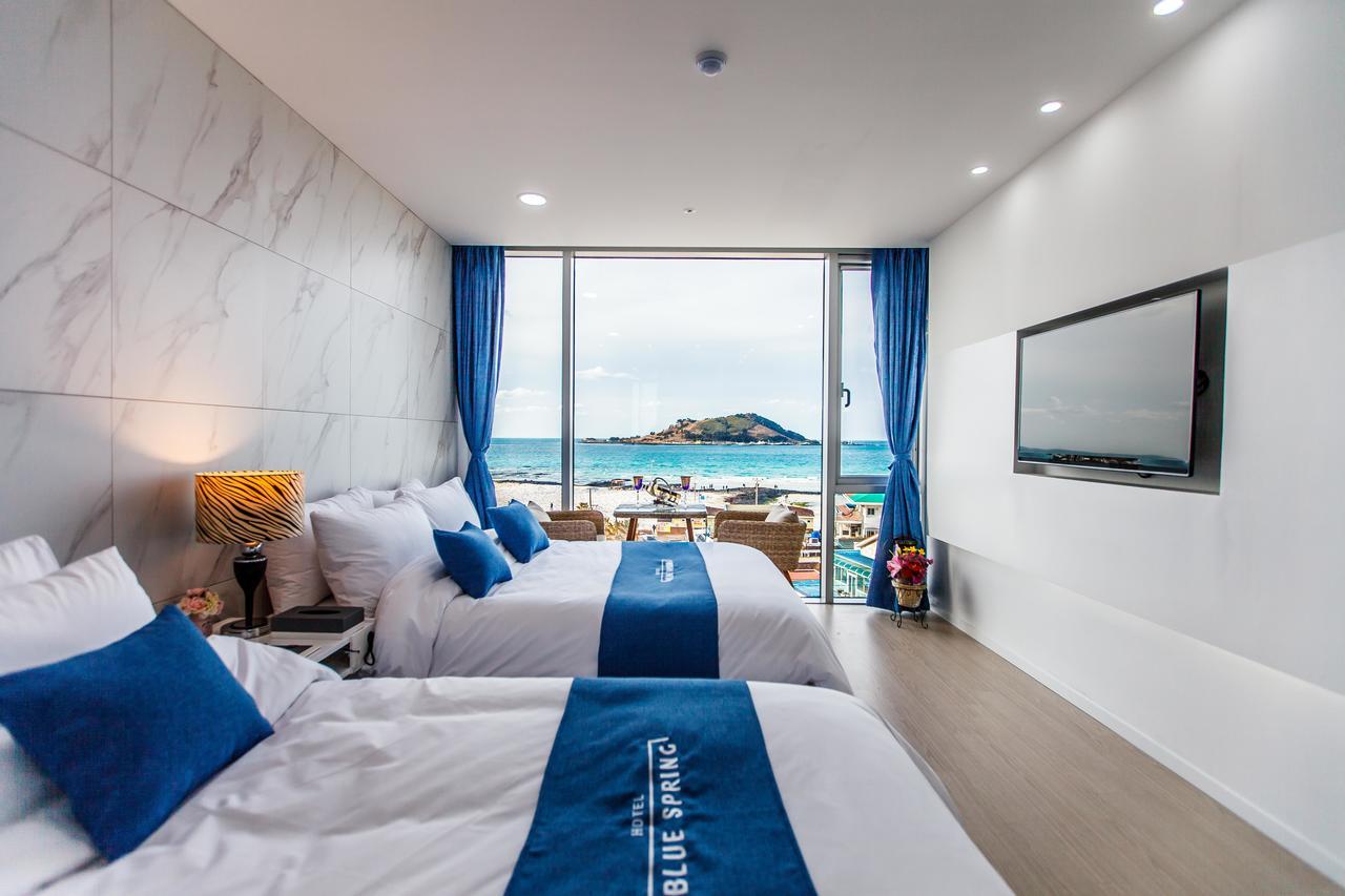 Blue Spring Hotel Jeju Bagian luar foto