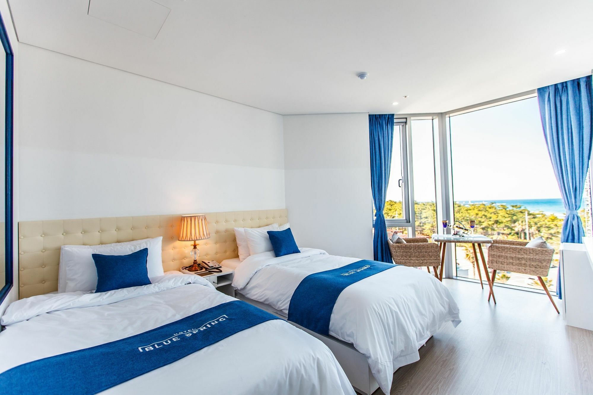 Blue Spring Hotel Jeju Bagian luar foto